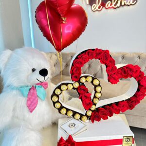 Corazón especial con peluche y globos